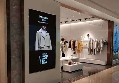 液晶廣告機(jī)的多元化功能