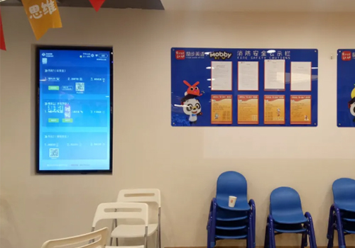 安裝壁掛式廣告機(jī)的注意事項(xiàng)